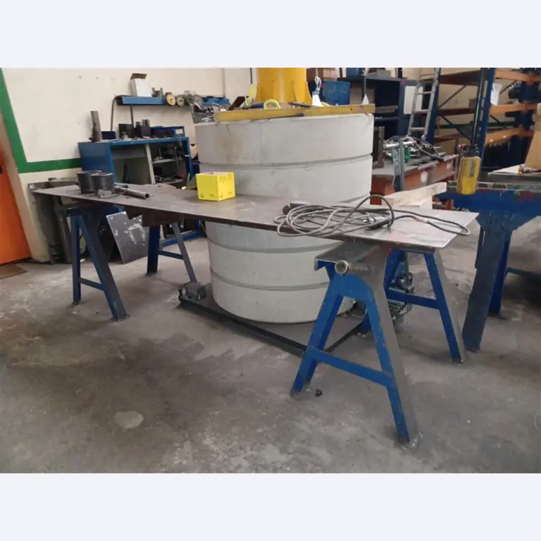 Dobře udržované dílenské vybavení a stroje z bývalé firmy Hülsenbusch Apparatebau.-5