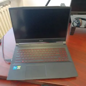 Notebook mit Peripherie  MSI