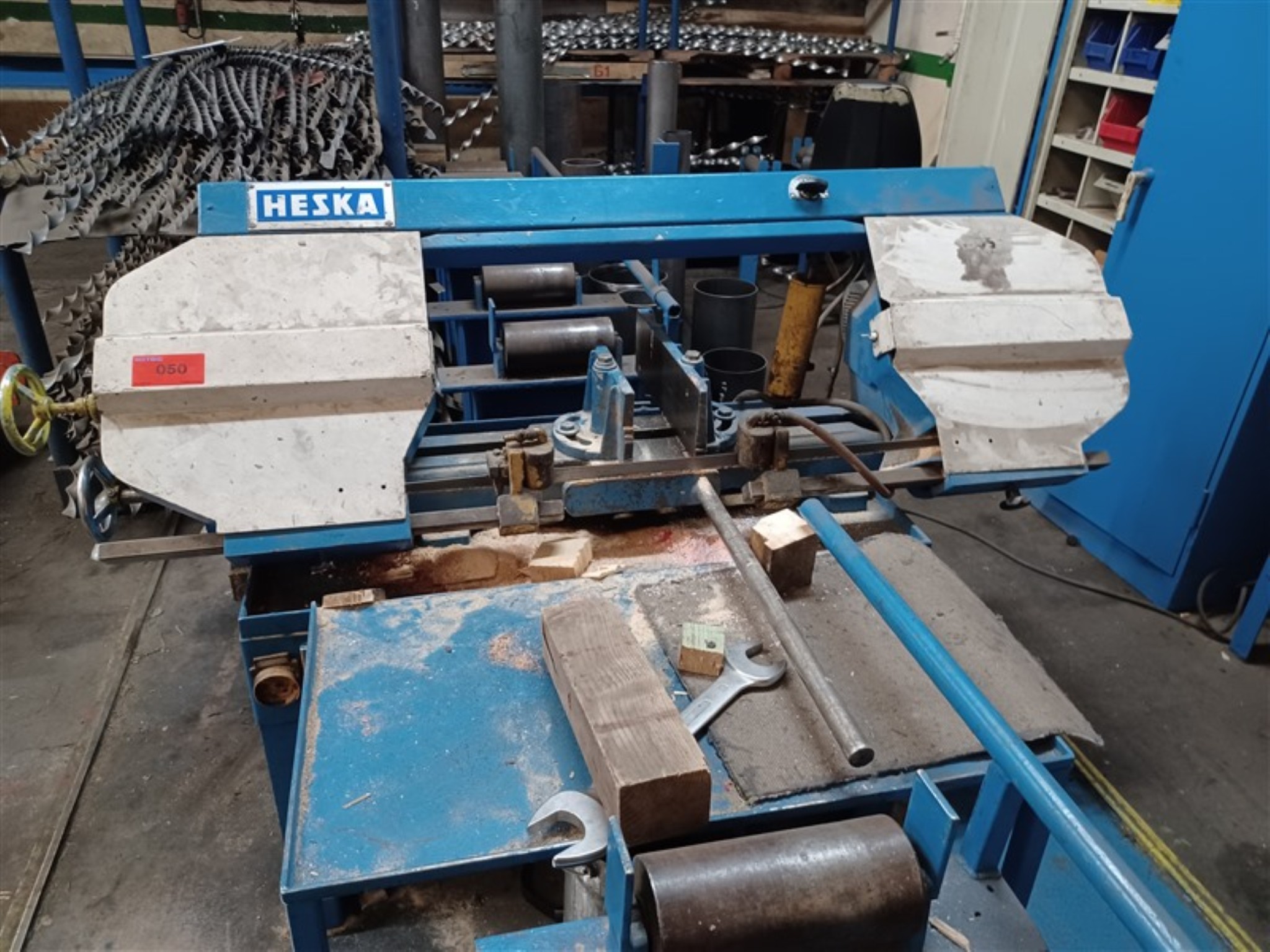 Equipement d'atelier bien entretenu et machines de l'ancienne société Hülsenbusch Apparatebau-2