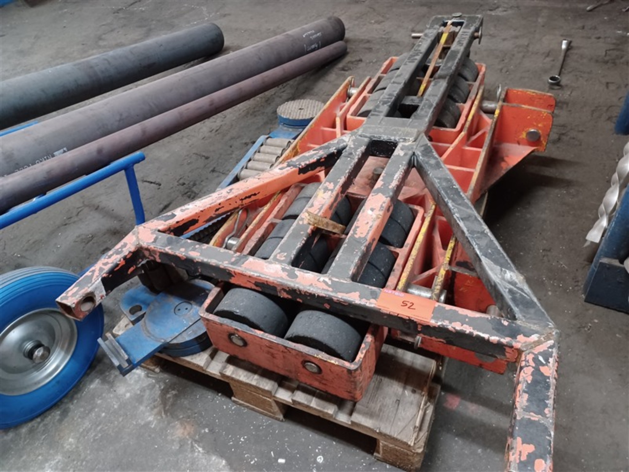 Dobrze utrzymany sprzęt warsztatowy i maszyny dawnej firmy Hülsenbusch Apparatebau-3