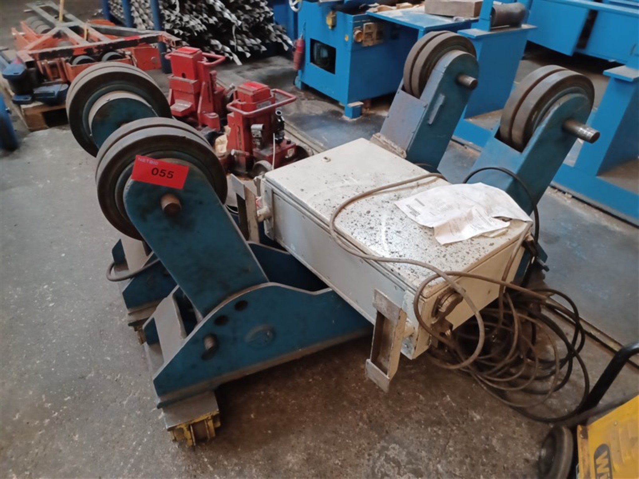 Dobrze utrzymany sprzęt warsztatowy i maszyny dawnej firmy Hülsenbusch Apparatebau-1