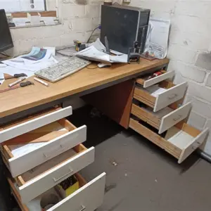 1 Posten Residual room contents