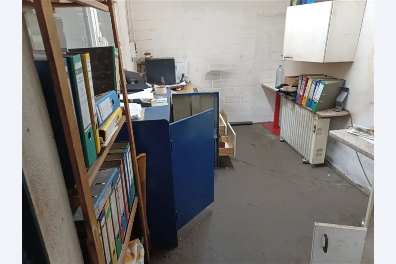 Dobře udržované dílenské vybavení a stroje z bývalé firmy Hülsenbusch Apparatebau.-2