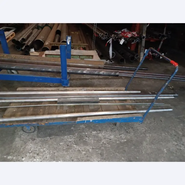 un équipement d'atelier bien entretenu ainsi que des machines de la société Hülsenbusch Apparatebau-7