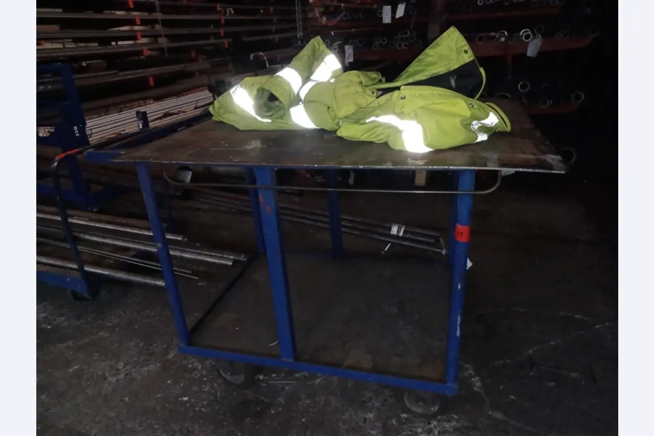 un équipement d'atelier bien entretenu ainsi que des machines de la société Hülsenbusch Apparatebau-9