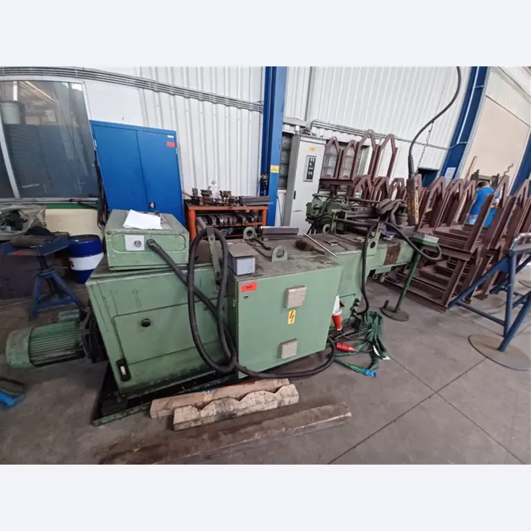 Dobře udržované dílenské vybavení a stroje z bývalé firmy Hülsenbusch Apparatebau.-1