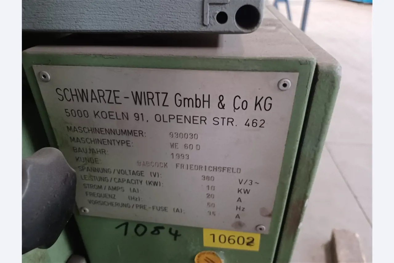 Dobře udržované dílenské vybavení a stroje z bývalé firmy Hülsenbusch Apparatebau.-2