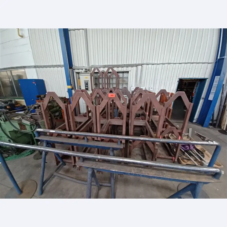 Dobře udržované dílenské vybavení a stroje z bývalé firmy Hülsenbusch Apparatebau.-1