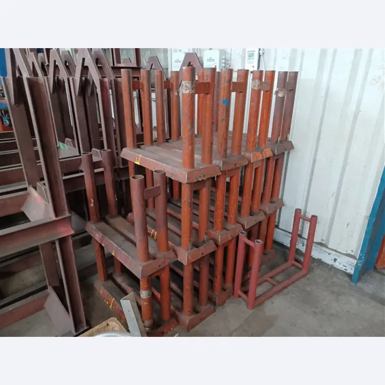 Dobře udržované dílenské vybavení a stroje z bývalé firmy Hülsenbusch Apparatebau.-4