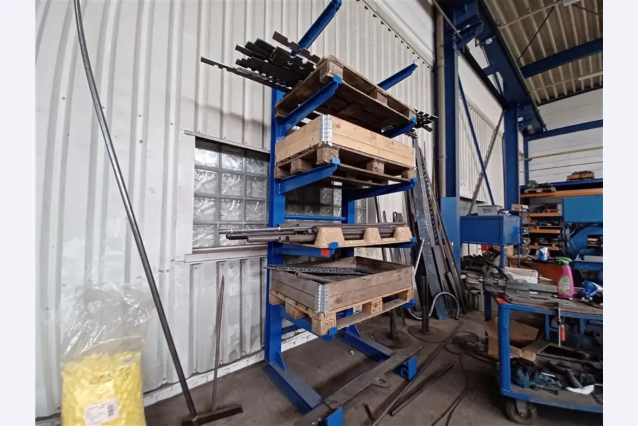 Goed onderhouden werkplaatsuitrusting en machines van Hülsenbusch Apparatebau-11