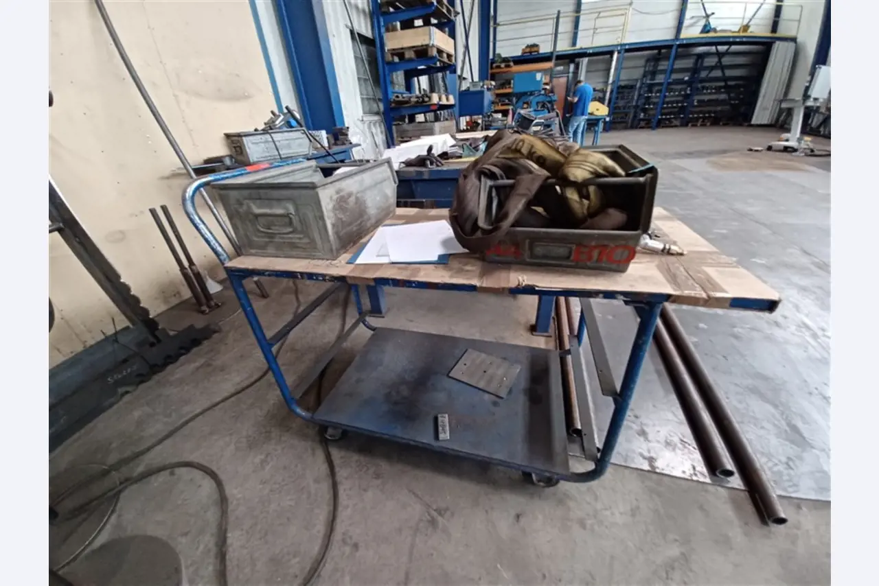 Goed onderhouden werkplaatsuitrusting en machines van Hülsenbusch Apparatebau-4