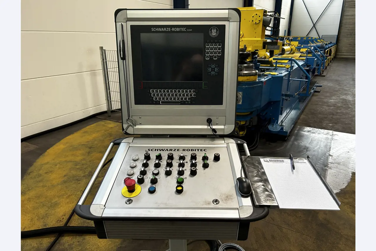 Dobře udržované dílenské vybavení a stroje z bývalé firmy Hülsenbusch Apparatebau.-18