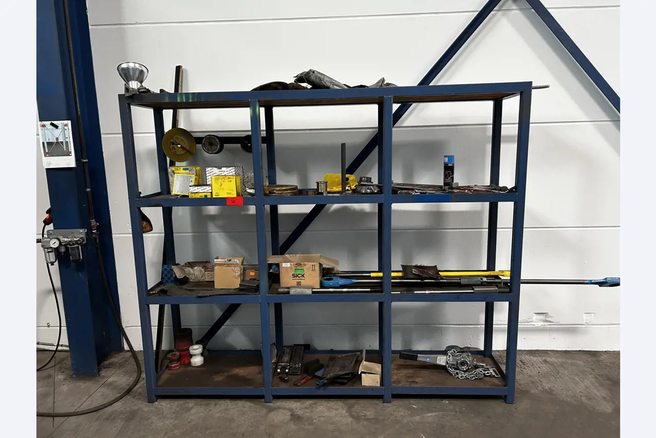 Dobře udržované dílenské vybavení a stroje z bývalé firmy Hülsenbusch Apparatebau.-20