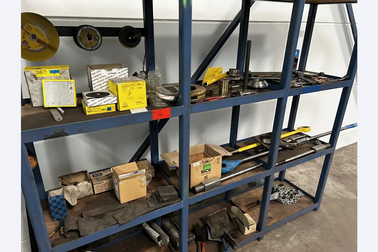Dobře udržované dílenské vybavení a stroje z bývalé firmy Hülsenbusch Apparatebau.-21