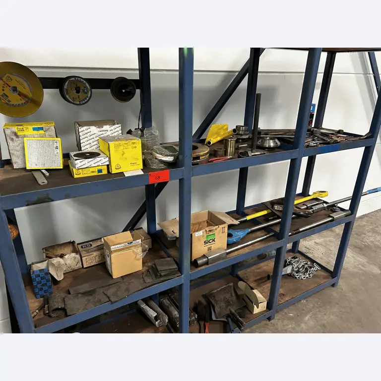 Dobře udržované dílenské vybavení a stroje z bývalé firmy Hülsenbusch Apparatebau.-21