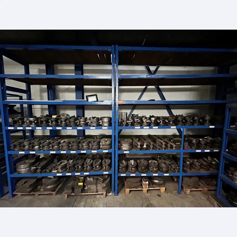 Dobře udržované dílenské vybavení a stroje z bývalé firmy Hülsenbusch Apparatebau.-25