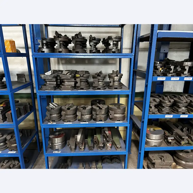 Dobře udržované dílenské vybavení a stroje z bývalé firmy Hülsenbusch Apparatebau.-26