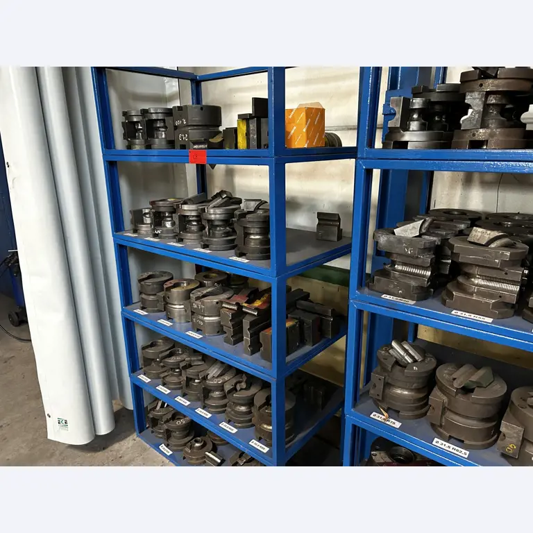 Dobře udržované dílenské vybavení a stroje z bývalé firmy Hülsenbusch Apparatebau.-27