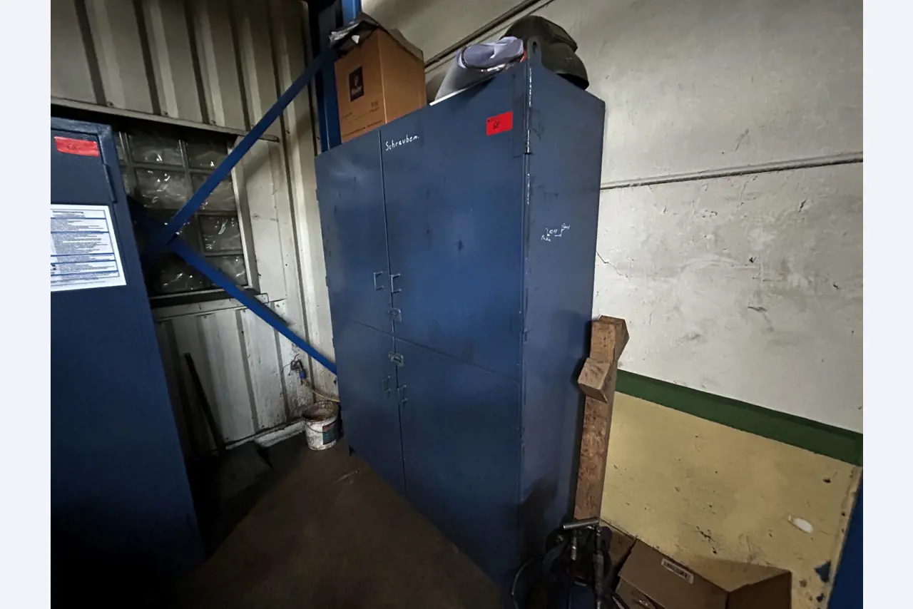 Dobře udržované dílenské vybavení a stroje z bývalé firmy Hülsenbusch Apparatebau.-29