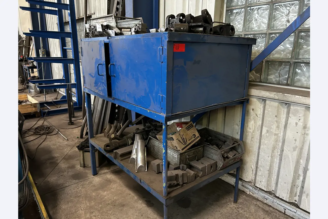 Dobře udržované dílenské vybavení a stroje z bývalé firmy Hülsenbusch Apparatebau.-39
