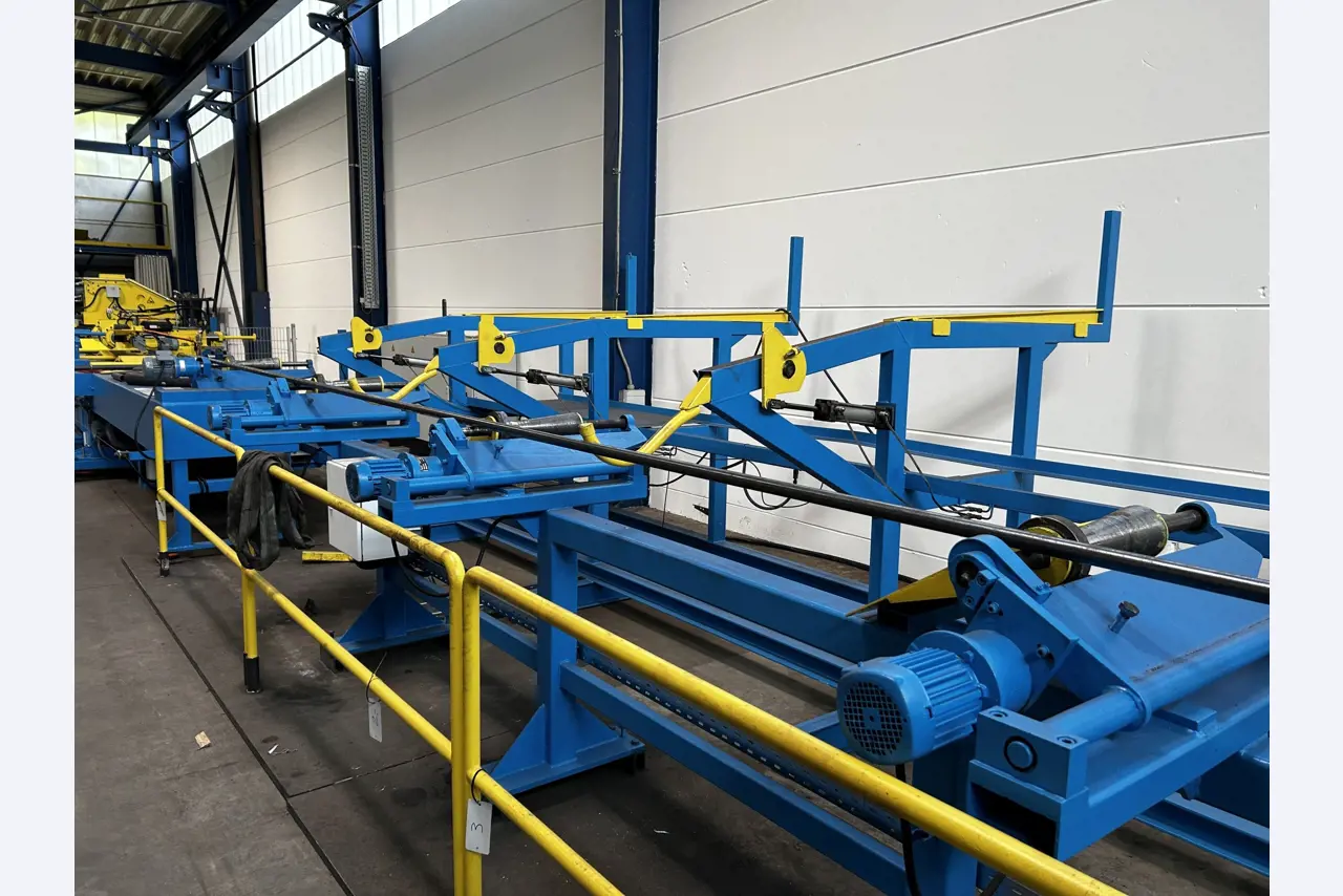 Dobře udržované dílenské vybavení a stroje z bývalé firmy Hülsenbusch Apparatebau.-4