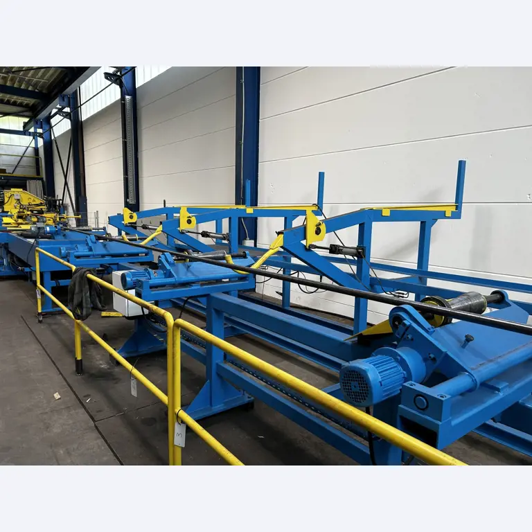 Dobře udržované dílenské vybavení a stroje z bývalé firmy Hülsenbusch Apparatebau.-4