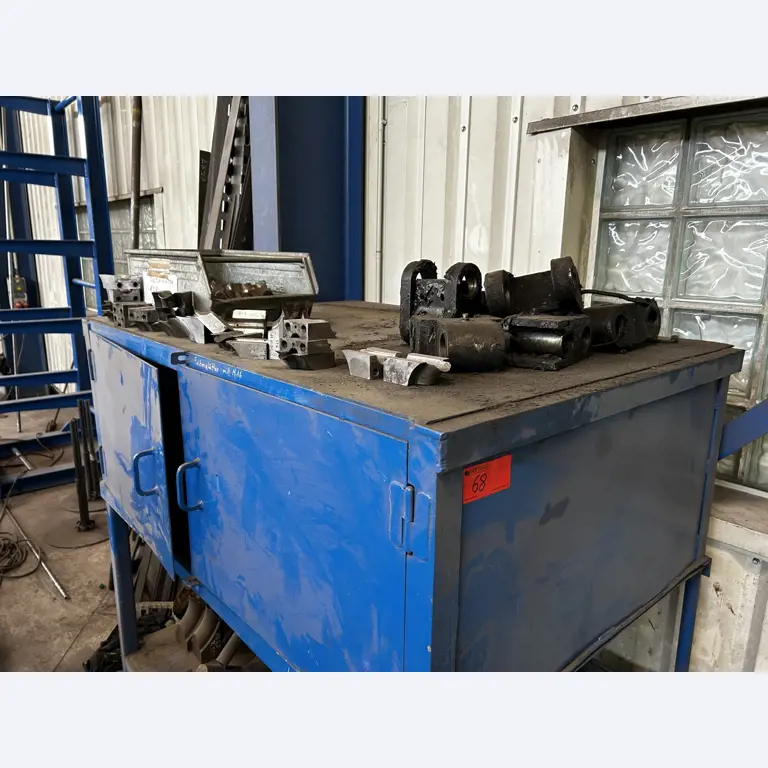 Dobře udržované dílenské vybavení a stroje z bývalé firmy Hülsenbusch Apparatebau.-40