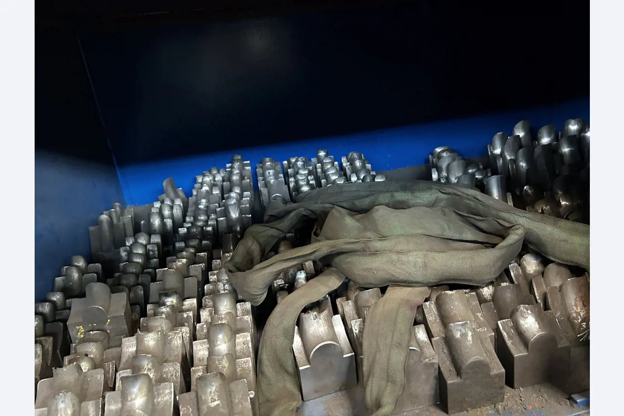 Dobře udržované dílenské vybavení a stroje z bývalé firmy Hülsenbusch Apparatebau.-42