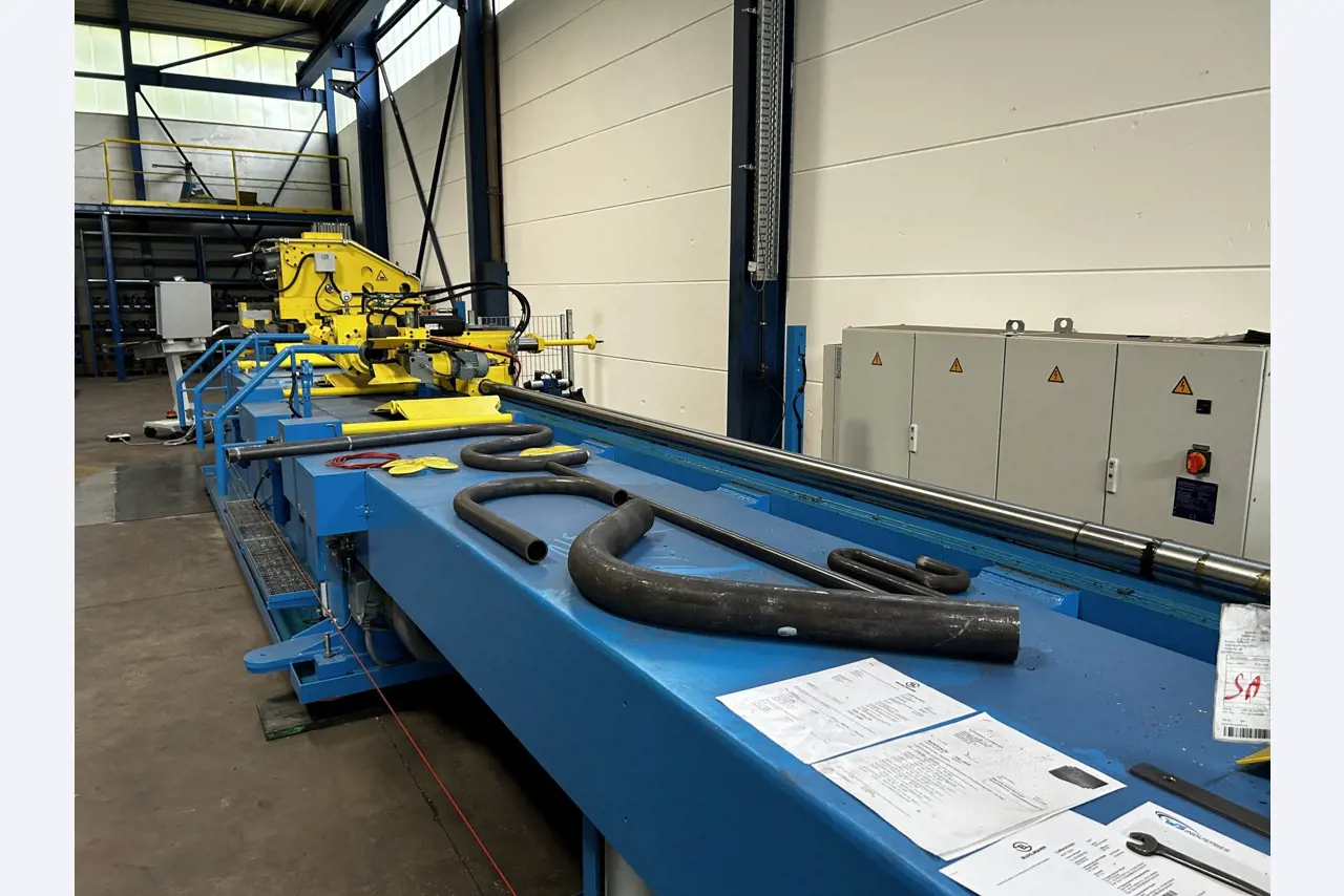 Dobře udržované dílenské vybavení a stroje z bývalé firmy Hülsenbusch Apparatebau.-5