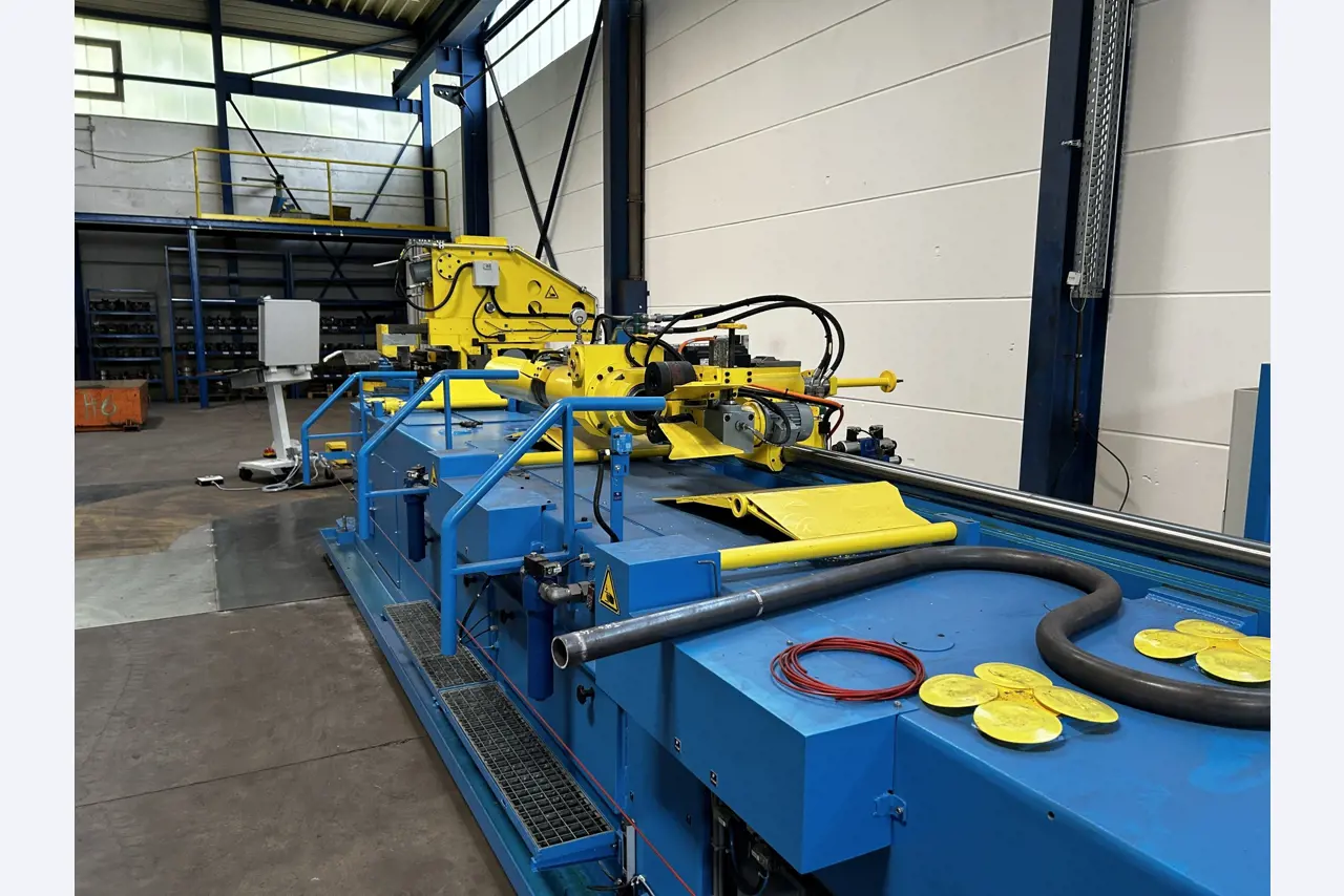 Dobře udržované dílenské vybavení a stroje z bývalé firmy Hülsenbusch Apparatebau.-6