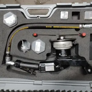 Tensile force and load measuring device and clamp Dynafor B3202