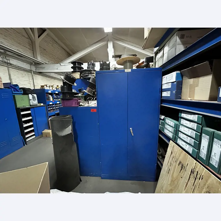 Dobrze utrzymany sprzęt warsztatowy i maszyny dawnej firmy Hülsenbusch Apparatebau-15