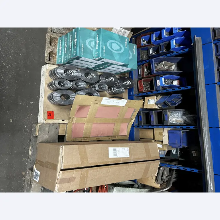 Dobrze utrzymany sprzęt warsztatowy i maszyny dawnej firmy Hülsenbusch Apparatebau-32