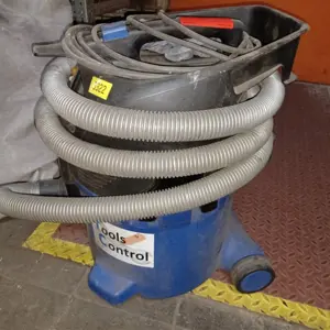 Industriestaubsauger und Hochdruckreiniger, Nilfisk und WAP  Attix 30-21
