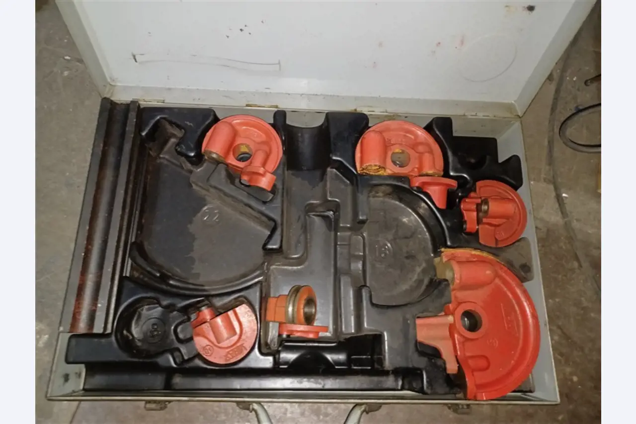 Well-maintained workshop equipment and machines from fmr. Hülsenbusch Apparatebau-3