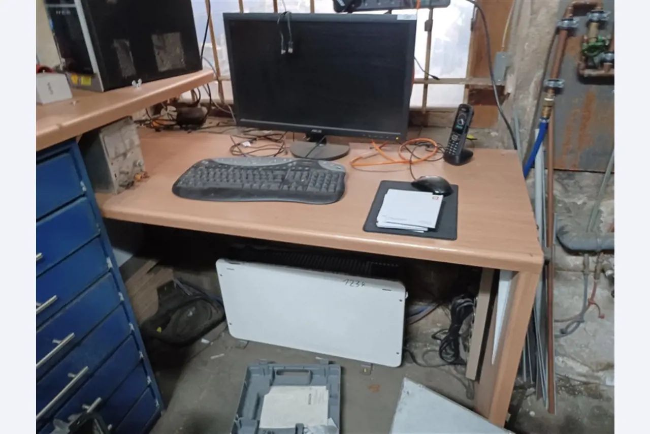 Equipos y máquinas de taller en buen estado de la antigua empresa Hülsenbusch Apparatebau-5