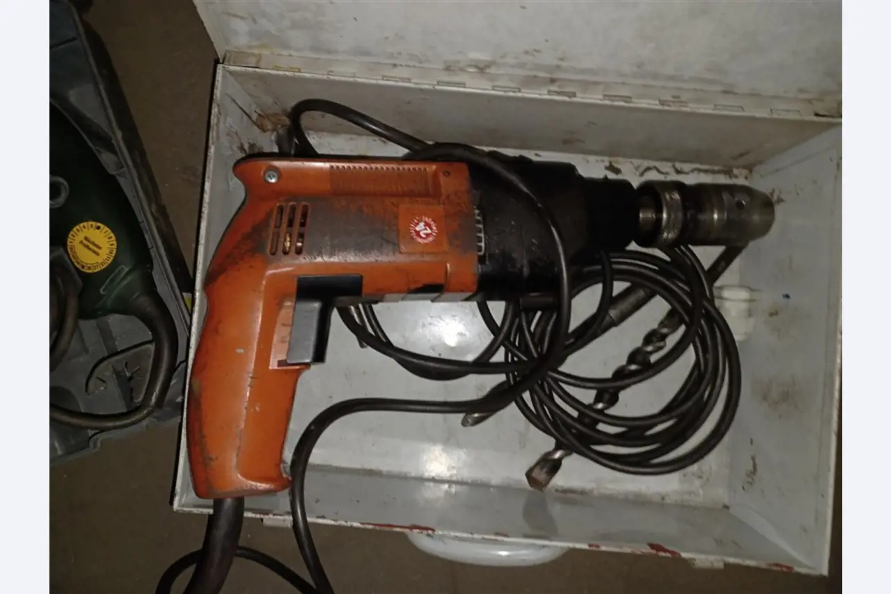 Dobře udržované dílenské vybavení a stroje z bývalé firmy Hülsenbusch Apparatebau.-2