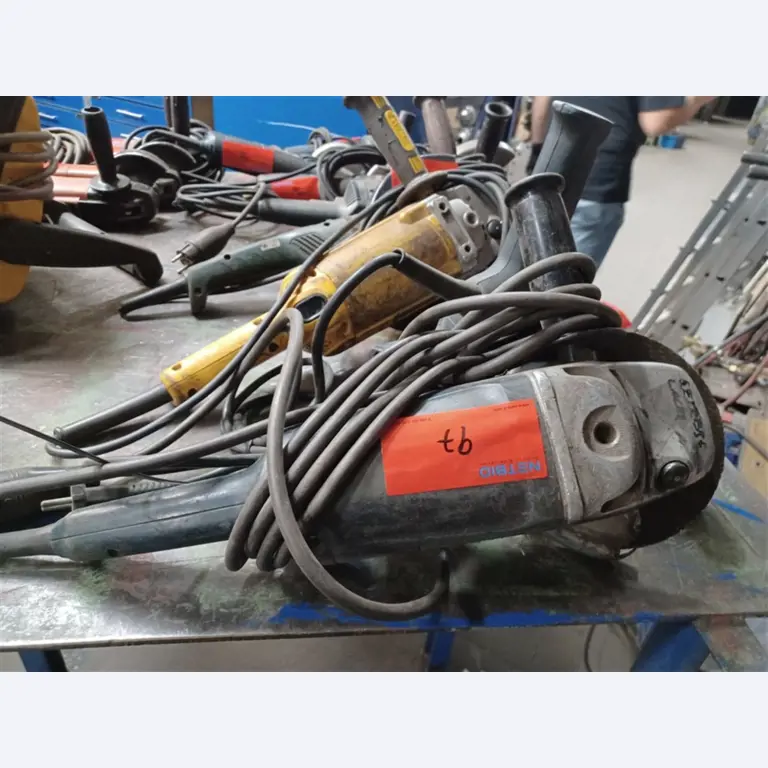 Dobře udržované dílenské vybavení a stroje z bývalé firmy Hülsenbusch Apparatebau.-5