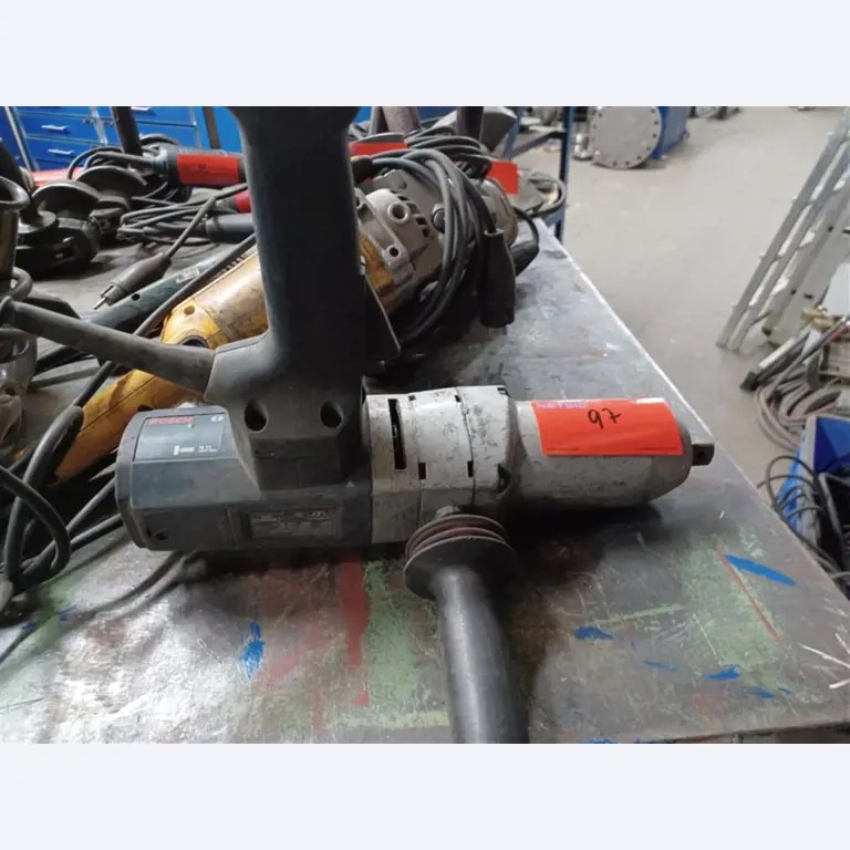 Dobře udržované dílenské vybavení a stroje z bývalé firmy Hülsenbusch Apparatebau.-6