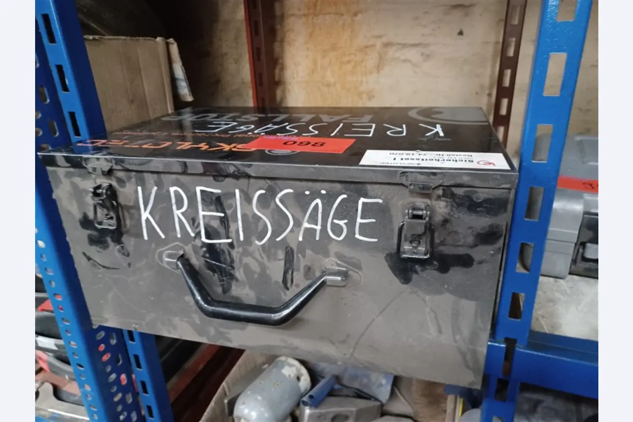 Goed onderhouden werkplaatsapparatuur en machines van het voormalige bedrijf Hülsenbusch Apparatebau-4