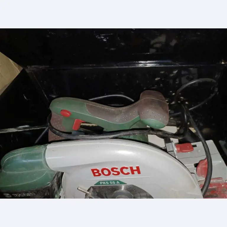 Goed onderhouden werkplaatsapparatuur en machines van het voormalige bedrijf Hülsenbusch Apparatebau-5