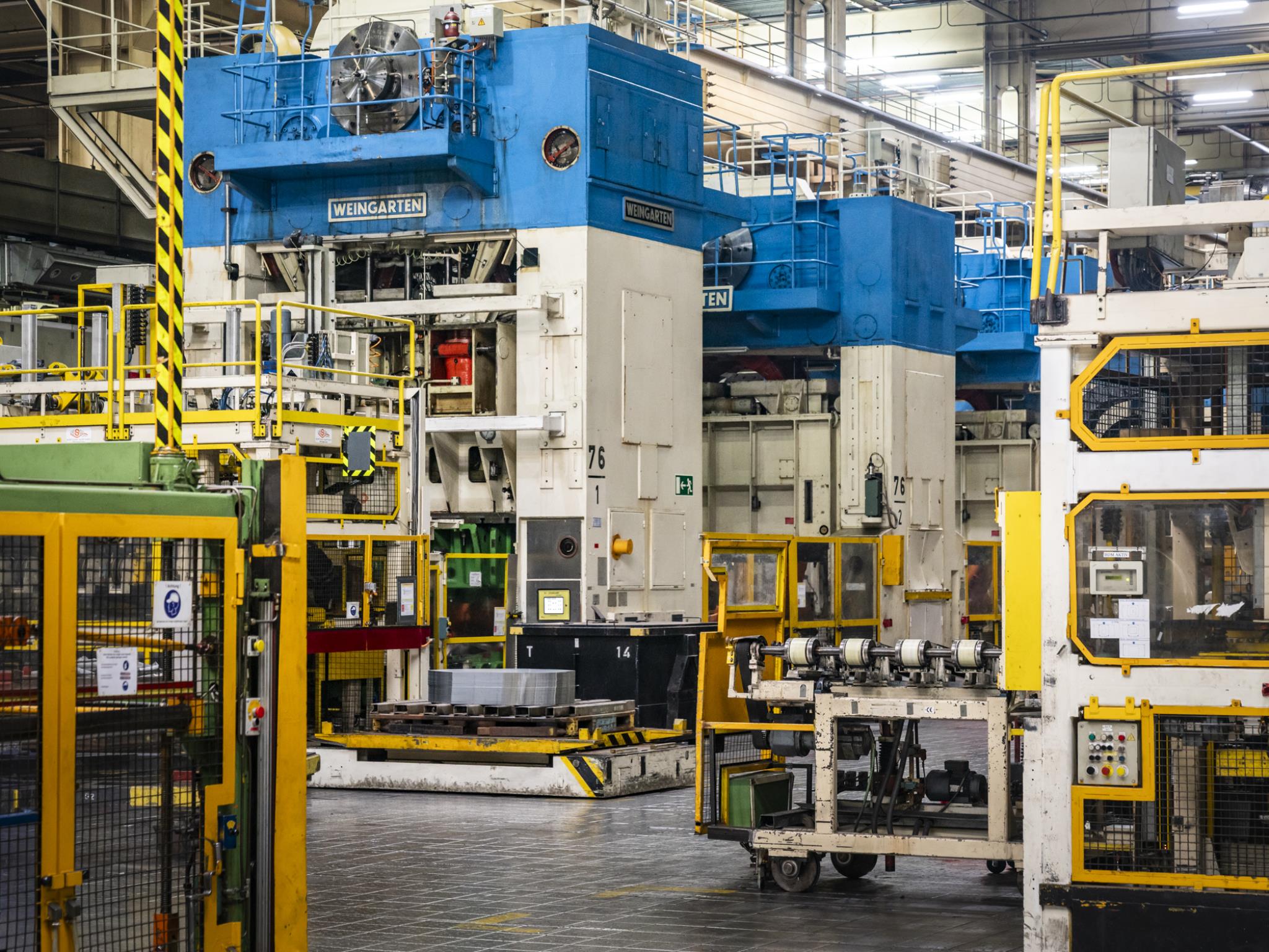 Produktionsanlagen aus der Automobilindustrie-1