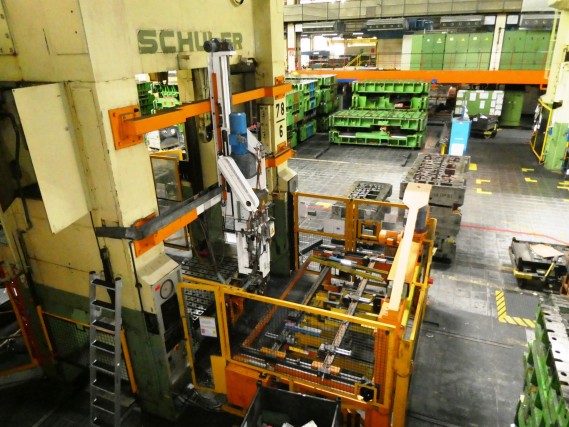 Pressenlinien aus der Automobilindustrie-14