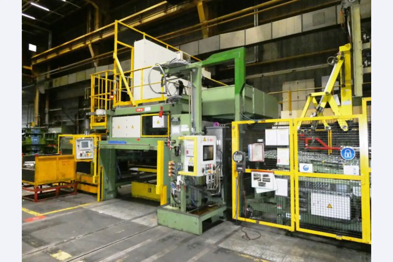 Pressenlinien aus der Automobilindustrie-28