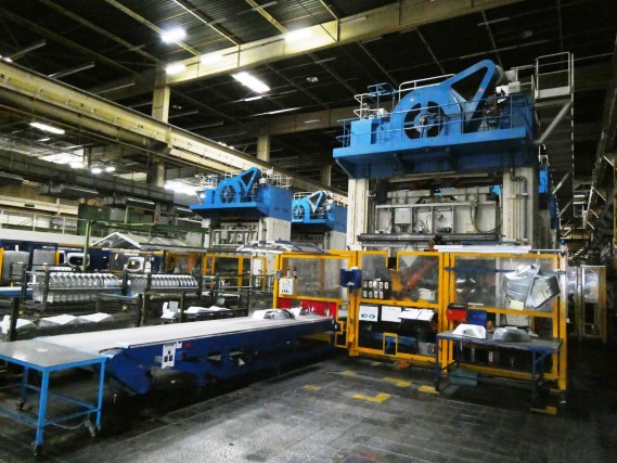 Pressenlinien aus der Automobilindustrie-3