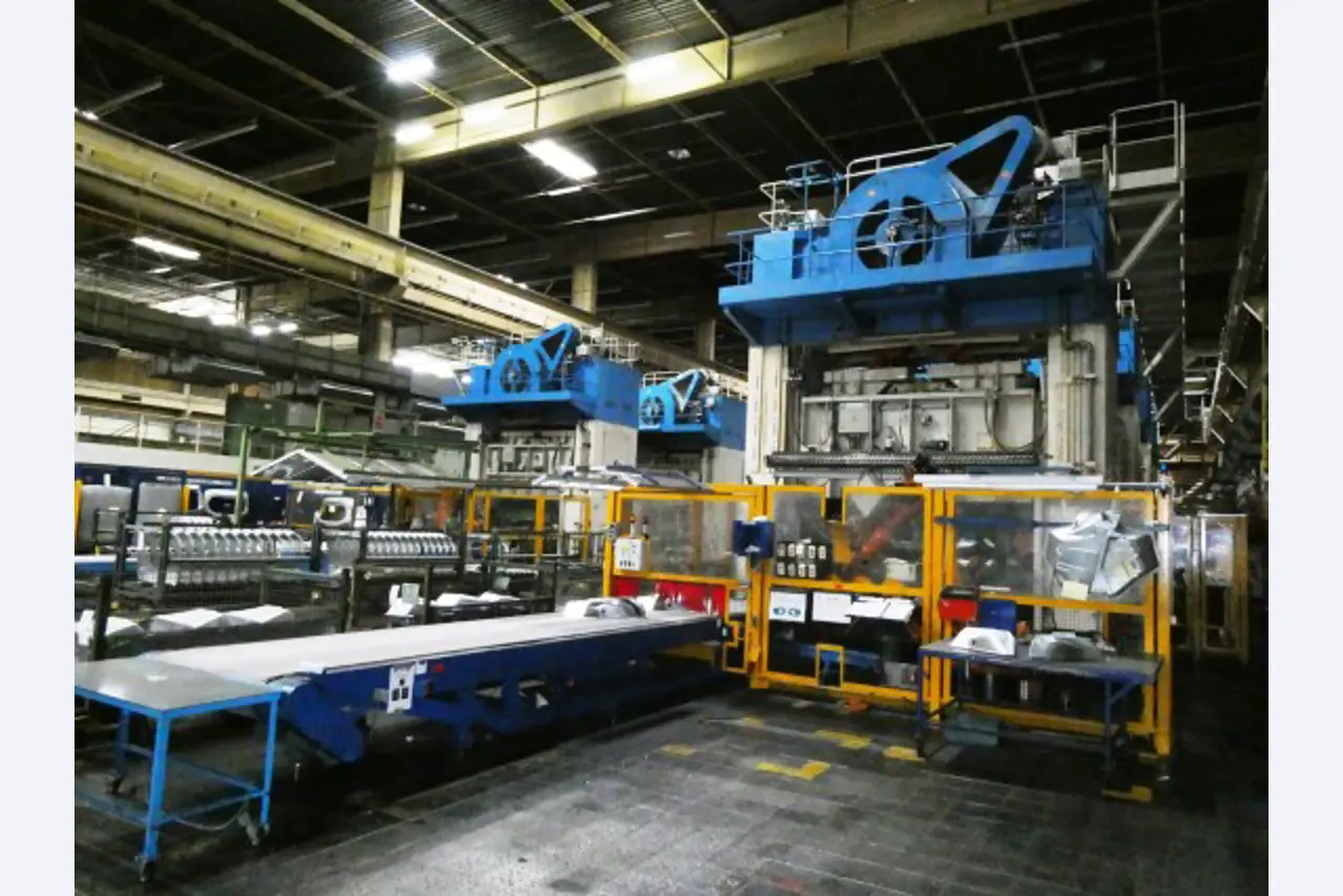 Pressenlinien aus der Automobilindustrie-3