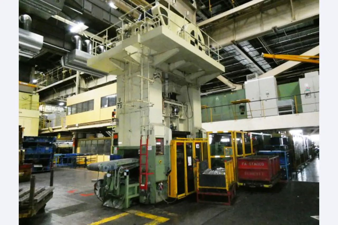 Pressenlinien aus der Automobilindustrie-30