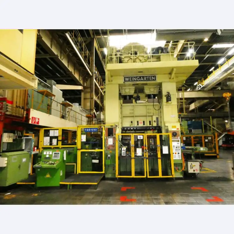 Pressenlinien aus der Automobilindustrie-32