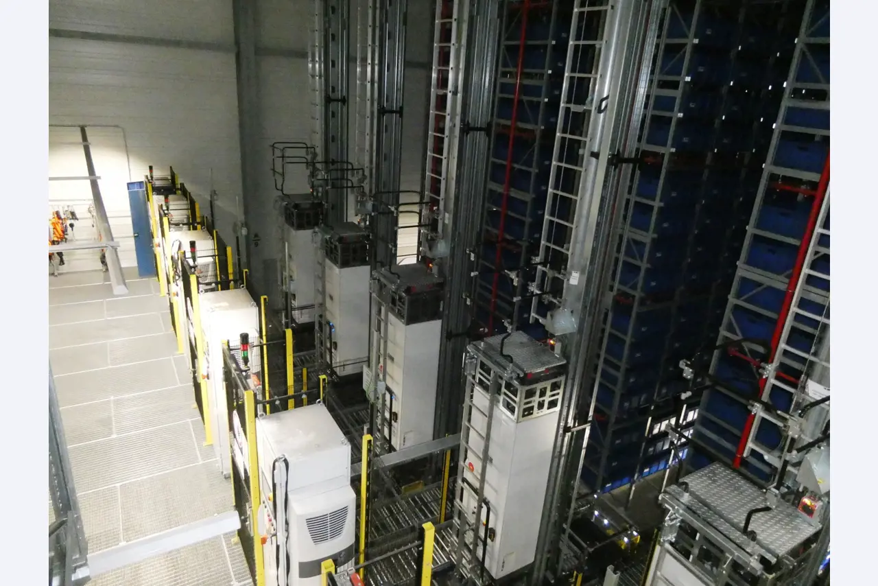 Automatisiertes Kleinteilellager (Automobilindustrie)-5