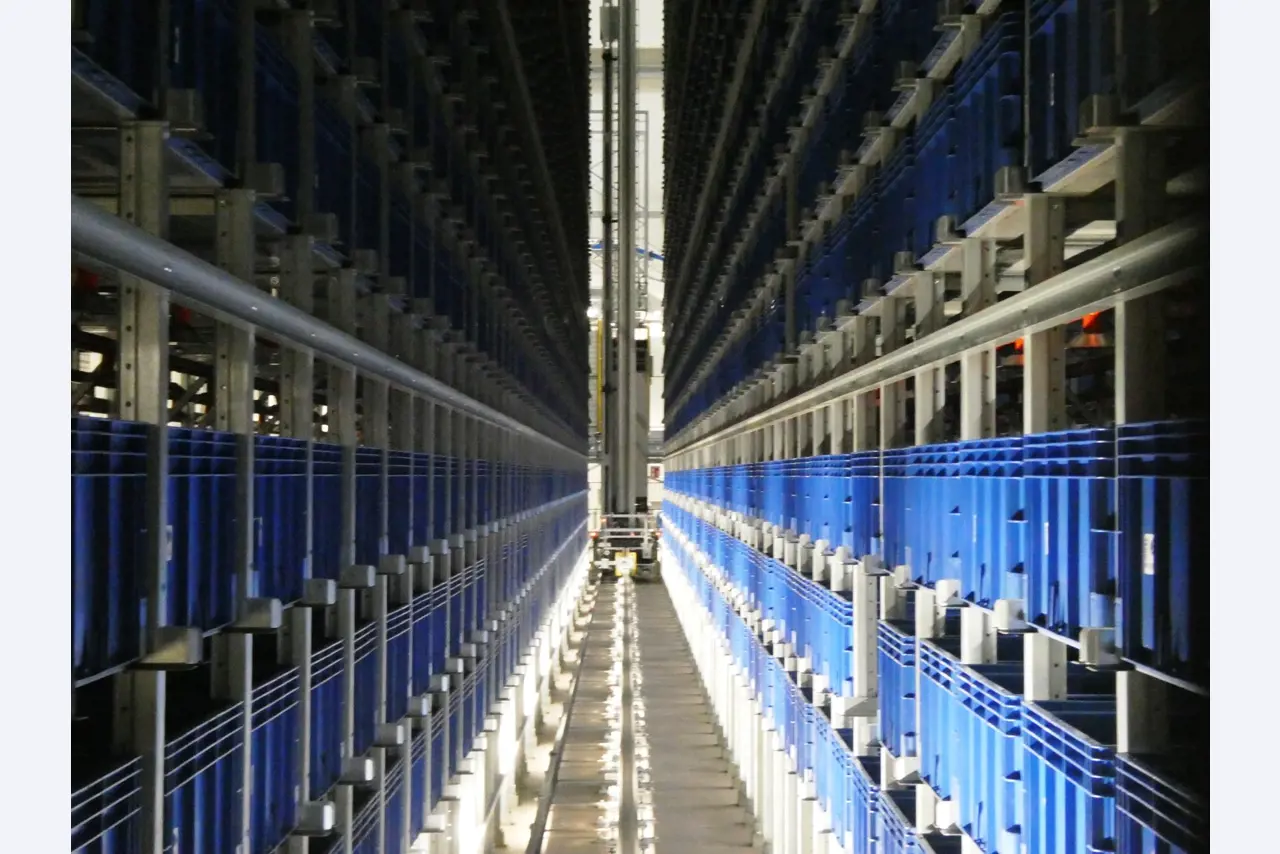 Automatisiertes Kleinteilellager (Automobilindustrie)-6